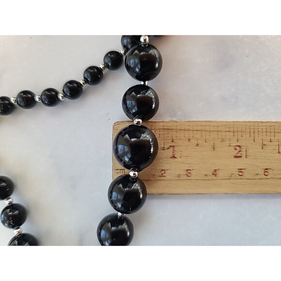 Black Plastic And Silver Tone Metal Beaded Necklace Vintage - Picture 9 of 10